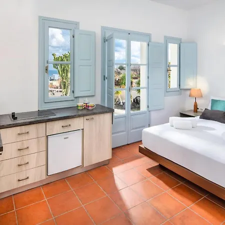 Indigo Luxury Mansion Villa Karterados (Santorini)
