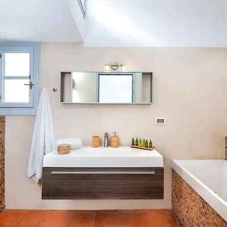 Indigo Luxury Mansion * Karterados (Santorini)