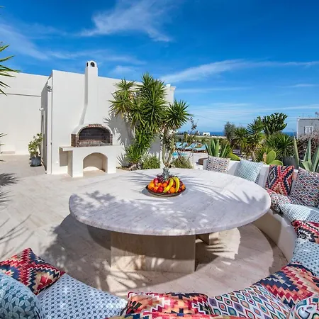 Villa Indigo Luxury Mansion Karterados (Santorini)